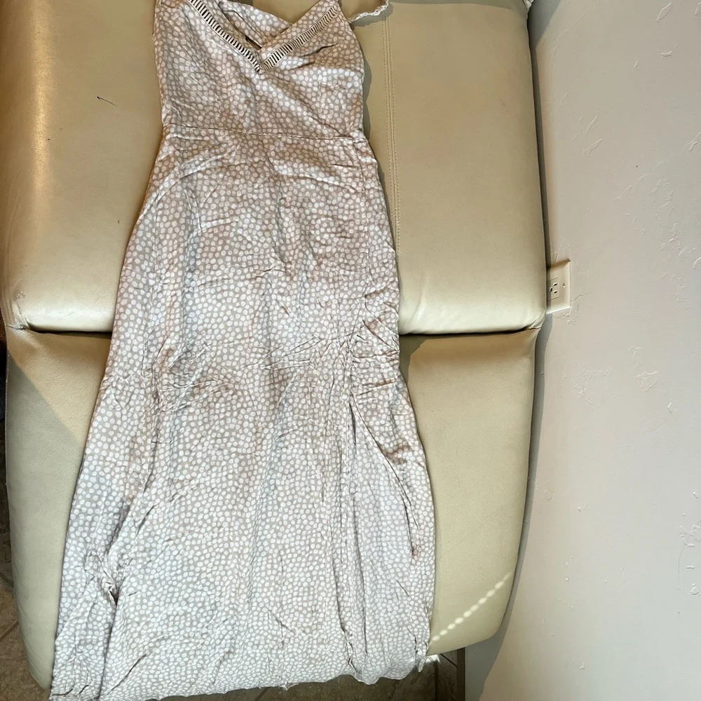 Dress - Picture 2 of 5